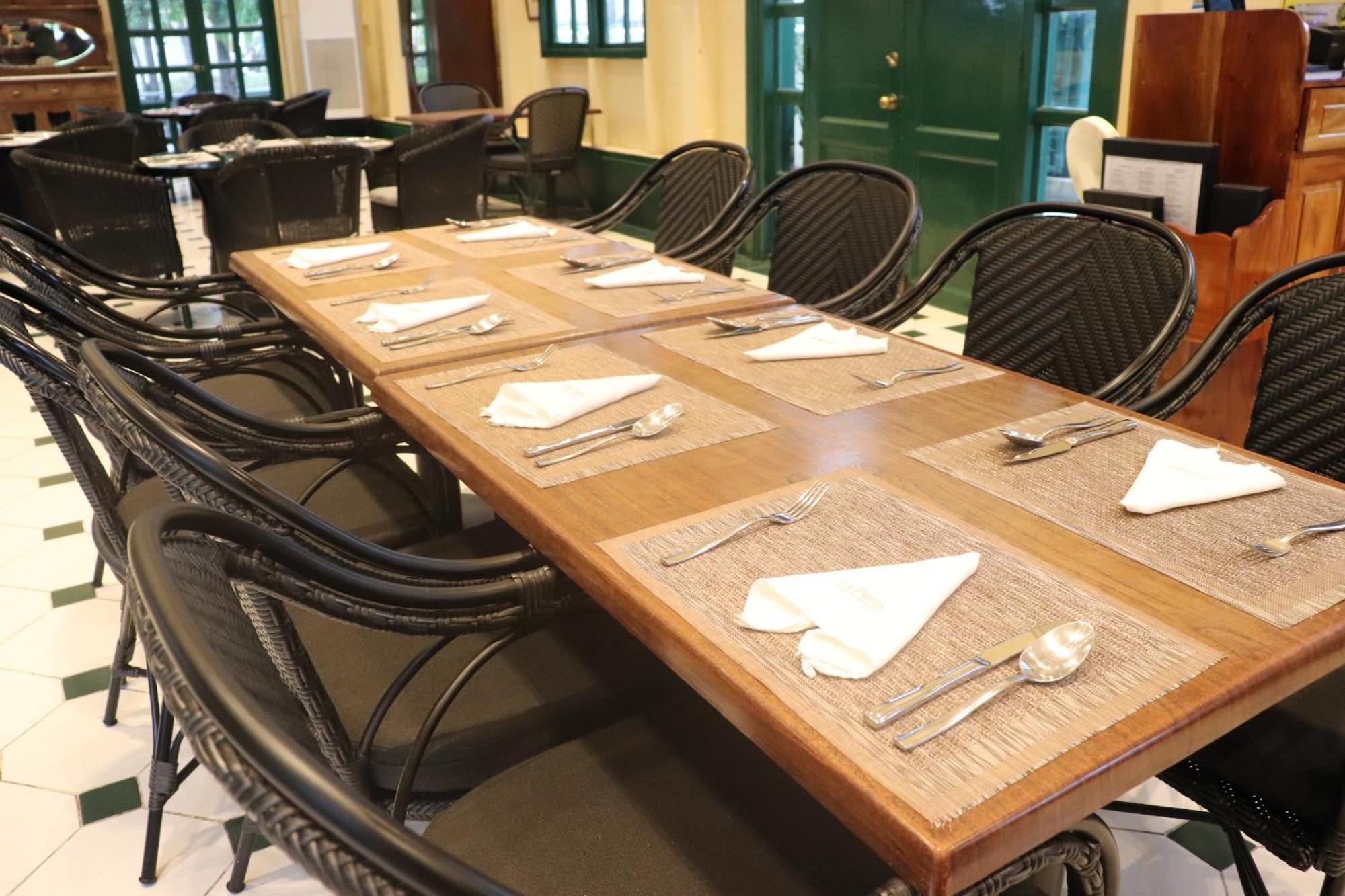 La Planta Hotel And Restaurant, Inc. Bais Ngoại thất bức ảnh