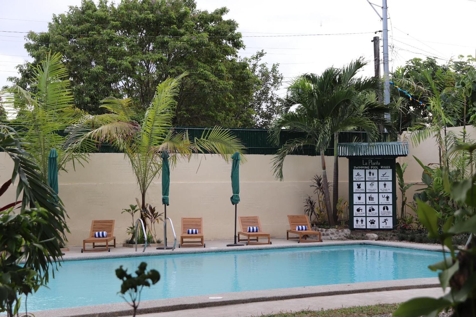 La Planta Hotel And Restaurant, Inc. Bais Ngoại thất bức ảnh