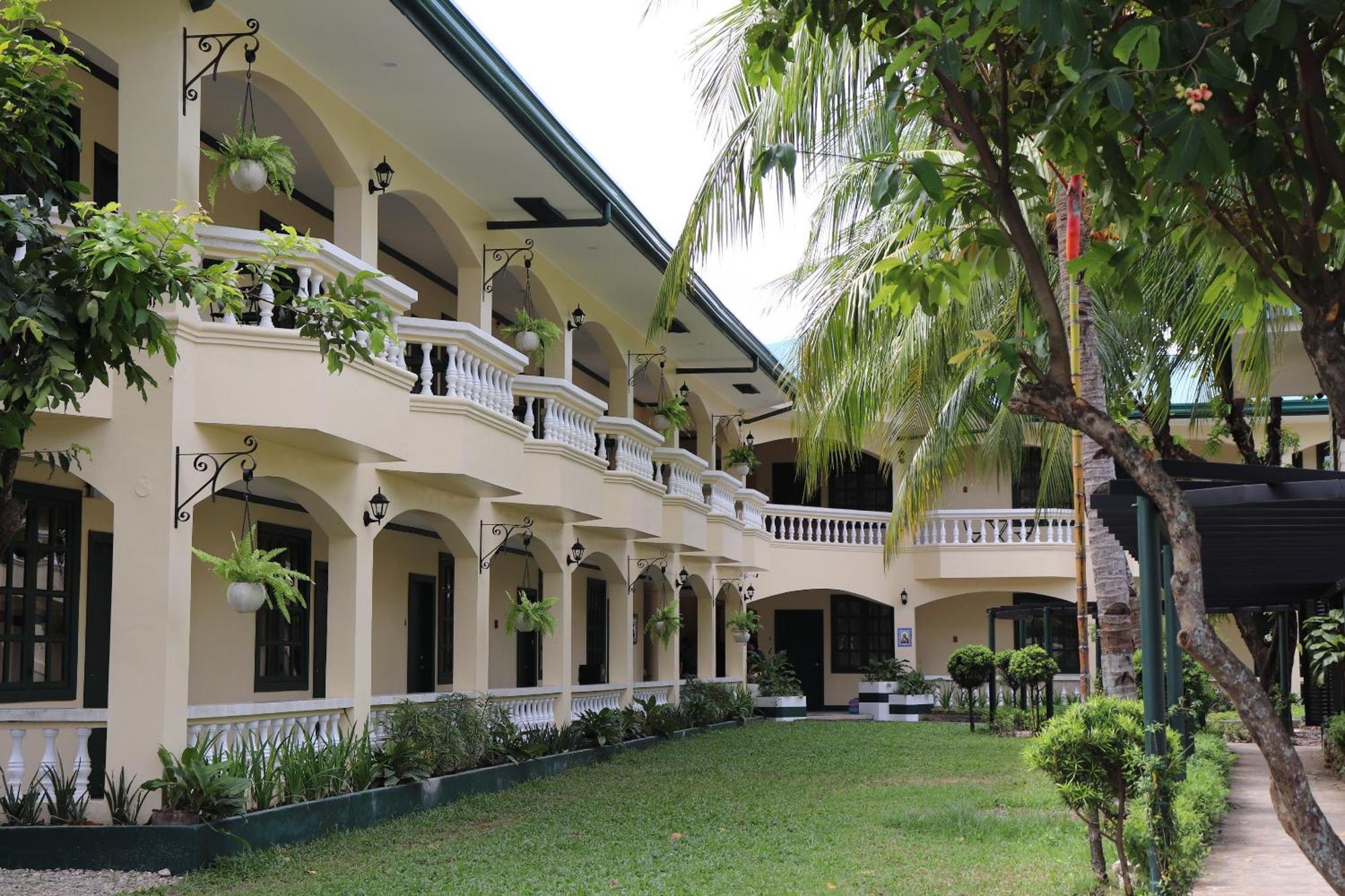 La Planta Hotel And Restaurant, Inc. Bais Ngoại thất bức ảnh