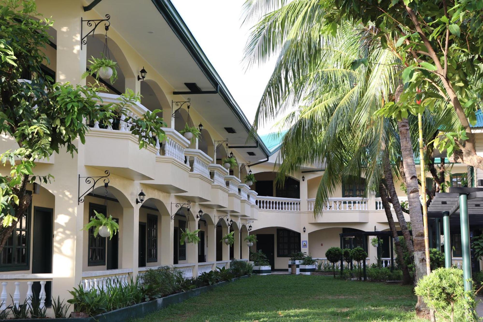 La Planta Hotel And Restaurant, Inc. Bais Ngoại thất bức ảnh