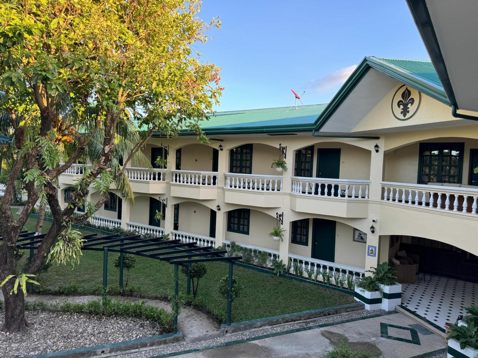 La Planta Hotel And Restaurant, Inc. Bais Ngoại thất bức ảnh