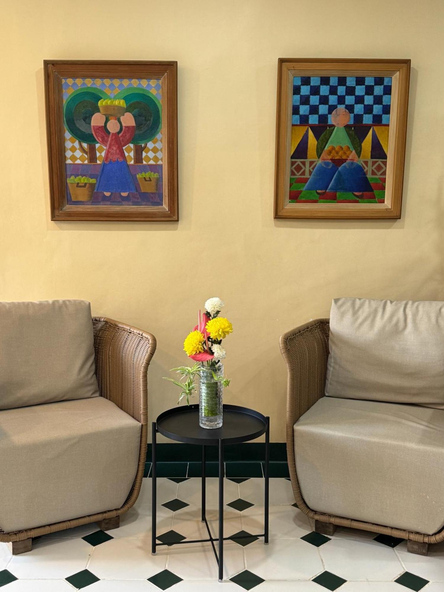 La Planta Hotel And Restaurant, Inc. Bais Ngoại thất bức ảnh