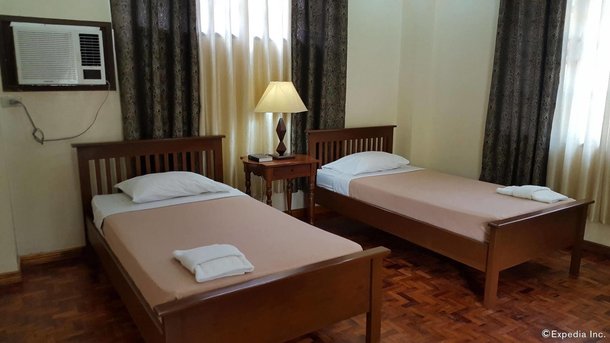 La Planta Hotel And Restaurant, Inc. Bais Ngoại thất bức ảnh