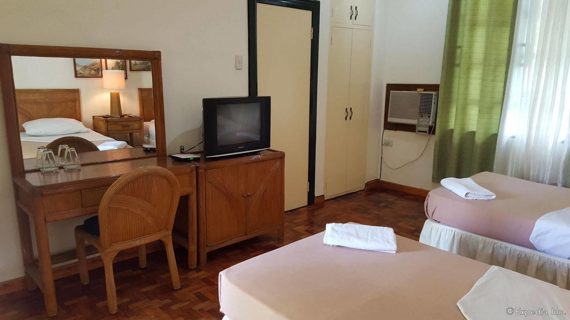 La Planta Hotel And Restaurant, Inc. Bais Ngoại thất bức ảnh